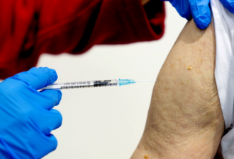 打过疫苗也一样 美国老人新冠死亡率现惊人趋势