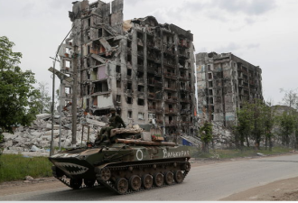 俄空袭基辅近郊：摧毁援乌T-72主战坦克