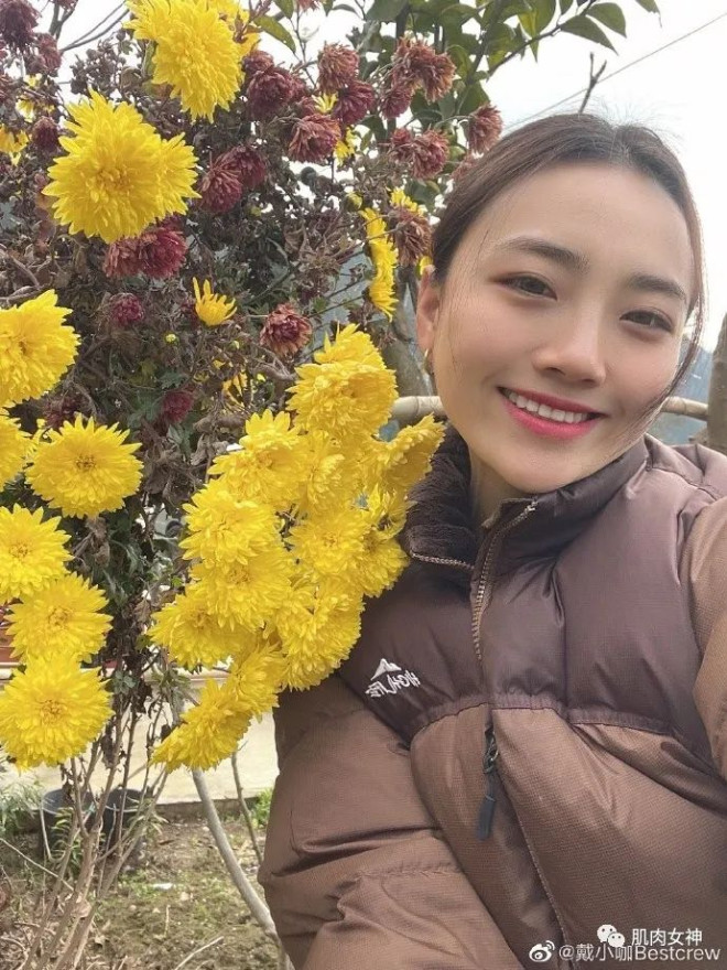 【美女】当健身界“最美空姐”脱下制服,画面太美不敢看...