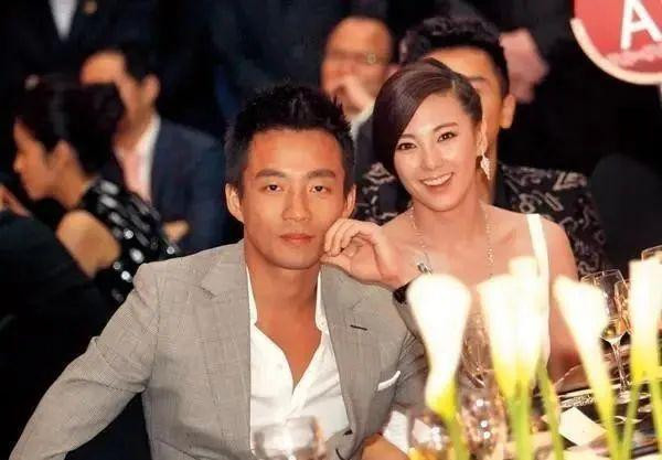 从少爷到被嫌弃的前夫 成败皆因女侠