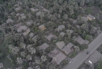 菲律宾24小时77次地震 火山灰喷发1000米高
