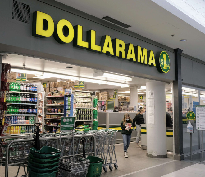 Students petition McGill Board of Governors to support Dollarama workers -  The McGill Tribune