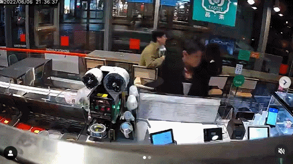 多伦多华人奶茶店遭盗窃！小偷1秒钟光速“无影手”！