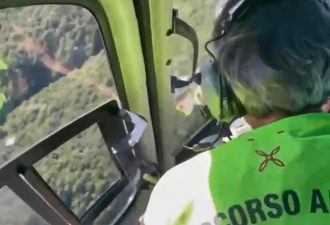 意大利一山区发现失联直升机残骸及遇难者遗体