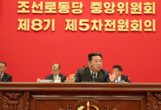 朝鲜领导人金正恩誓言要加强军备建设
