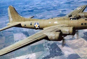二战轰炸机机枪如何确保不射中自己？