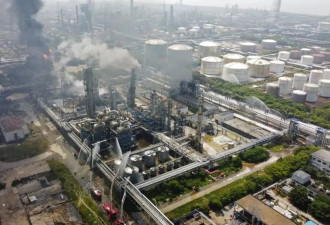 上海石化火灾:头天刚办50年大会 为何要保护性燃烧？