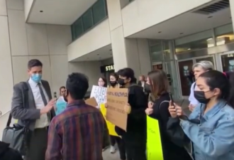 加拿大移民部长让人堵了！现场认怂 保证给这类人发工签！
