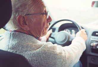 100岁老人成英国年龄最大的酒驾司机