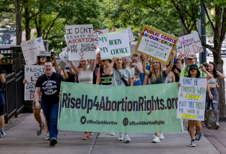 争夺国会与堕胎权立法 期中选举将成一场全民公投
