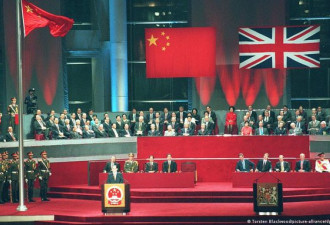 承诺还是欺骗？ 香港迎来主权移交25周年