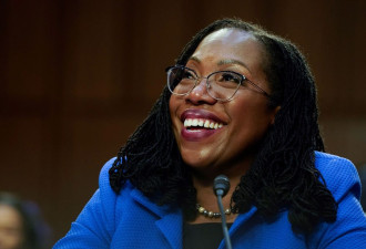 美国首位非裔女大法官 杰克森将宣誓就职