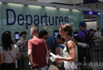 香港放宽对外防疫限制 暂停航班熔断机制
