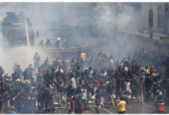斯里兰卡破产！示威者攻官邸 传总统逃亡