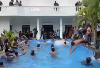 震撼空拍！斯里兰卡万人包围总统官邸 攻占泳池