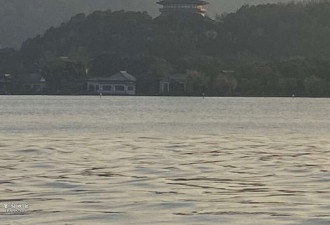 杭州西湖出现“海市蜃楼” 宝塔悬浮在空中