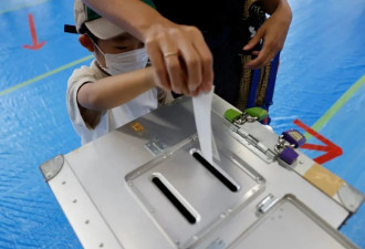 安倍助选的这场选举投票 日本推动修宪