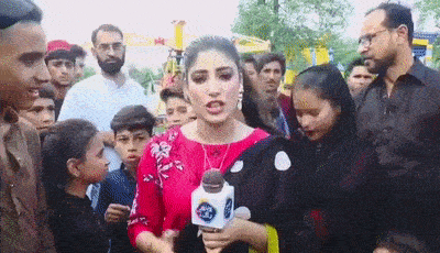 巴基斯坦女记者直播时突扇路人巴掌
