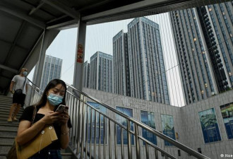 中国“抱团停贷”风波发酵 多家银行回应