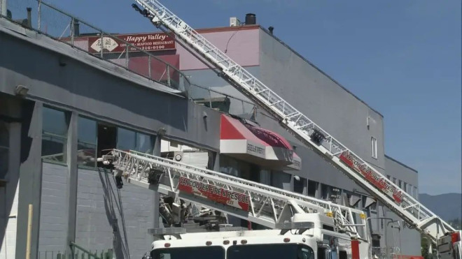 2 people hospitalized after East Vancouver roof collapses - BC |  Globalnews.ca