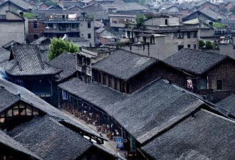 四川又一古镇走红 被称“中国的诺亚方舟”