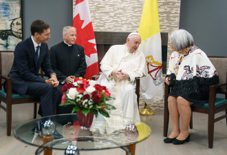 杜鲁多总理声明谈教宗方济各向加拿大寄宿学校幸存者发表个人道歉