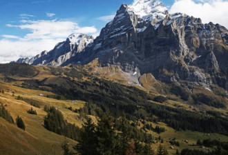 瑞士菲尔斯特山 高山天池风景如诗如画