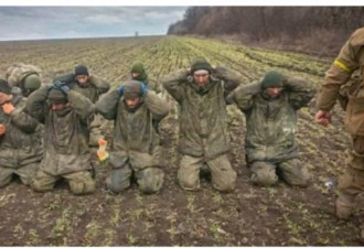 不是笑话：乌农民俘虏了一支俄军小分队