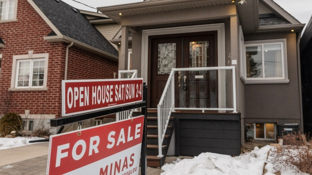 Toronto average home price spikes above $900,000 amid sales surge - BNN  Bloomberg