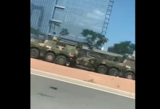 视频：解放军车队于福建多地闹市 “巡行”