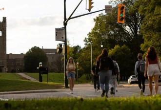 靠留学生学费盈利73亿元创纪录，加拿大大学疫情期间赚翻了