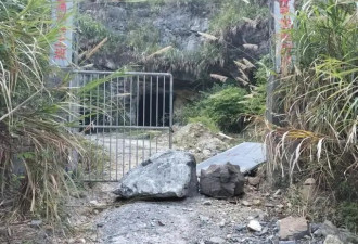 杭州废弃矿洞铁门被扒开成“网红避暑地”