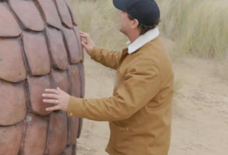 澳洲海滩现一枚诡异巨蛋 有人认定是龙蛋
