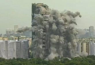 30层非法大楼遭炸毁破历史记录 民众争睹倒塌瞬间
