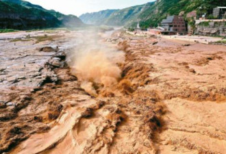 “旱涝急转”， 四川紧急撤离近12万人