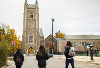 加拿大UBC留学生开车数小时跨境上学！