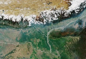 印度一直给恒河大扫除 为什么越扫越脏？