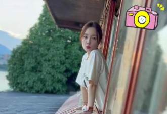 40岁李小璐穿泳装秀好身材 落水后素颜