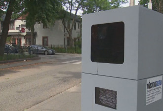 多伦多这条街自动测速仪一个月开2700多张罚单