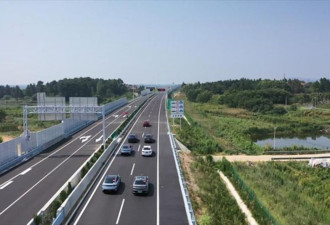 中国测试时速200km高速公路 网民嘲讽