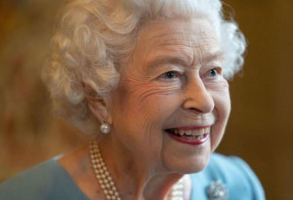 回顾英女王一生:近一个世纪的历史书