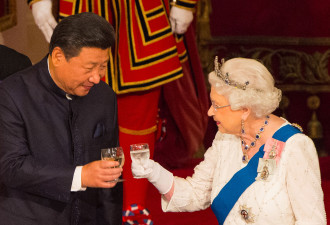 英女王与查尔斯都曾对中国访团“颇有微词”