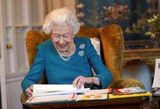 女王亲笔写下“这封信” 神秘内容只有她知