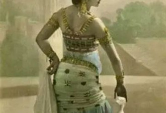 历史老照片：19世纪的肚皮舞舞娘