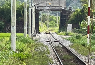 台湾花莲地震致铁轨严重扭曲 列车被撞击出轨