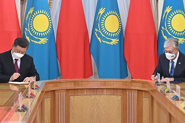习近平刚走哈国总统签法律改首都名缩短总统任期 无忧资讯