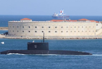 俄军黑海舰队潜艇几乎确定从克里米亚逃了