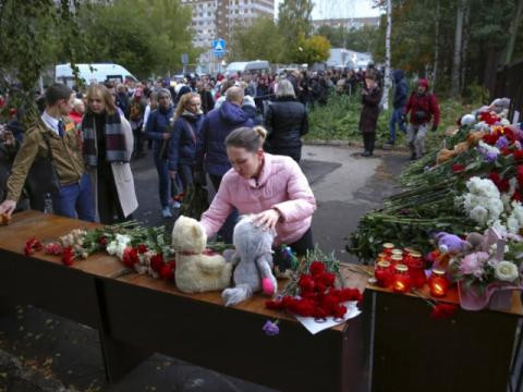 俄罗斯校园枪击案增至17人死亡普京致哀::: 六度网