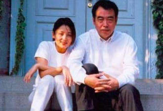 20多年前陈红在陈凯歌家拍照 堪称尤物