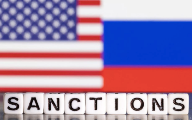 美国宣布进一步制裁俄罗斯作为对四地“入俄”的回应_凤凰网